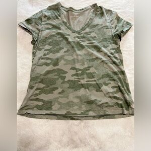 Universal Thread V-Neck T-Shirt